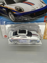 Load image into Gallery viewer, Hot Wheels Porsche 911 Rallye
