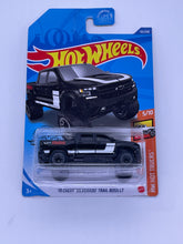 Load image into Gallery viewer, Hot Wheels ‘19 Chevy Silverado Trail Boss LT
