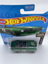 Load image into Gallery viewer, Hot Wheels Triumph TR6 (Green)
