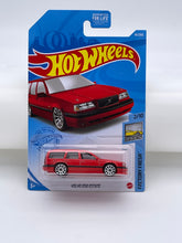 Load image into Gallery viewer, Hot Wheels Volvo 850 Estate (Red)
